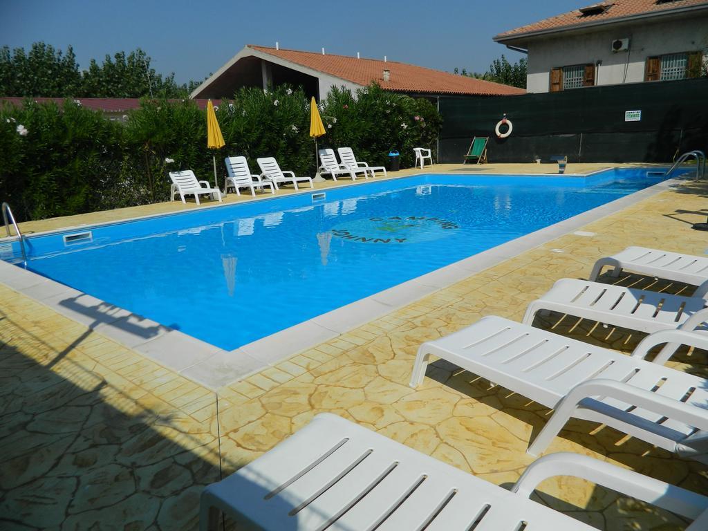 Camping Johnny Hotel Marina Palmense Exterior photo