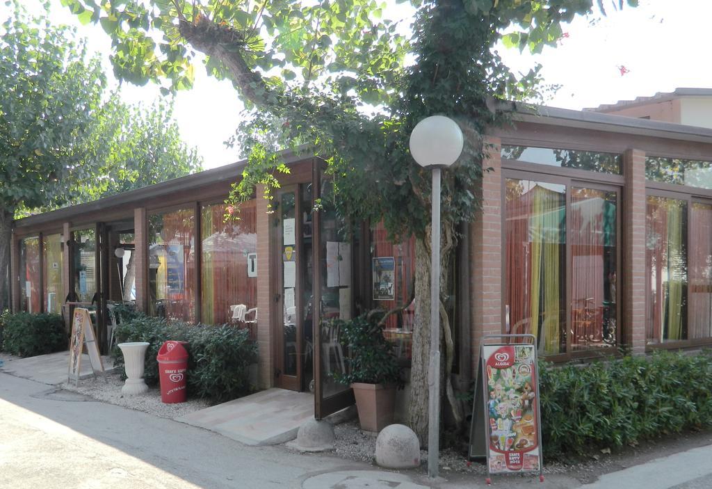 Camping Johnny Hotel Marina Palmense Exterior photo